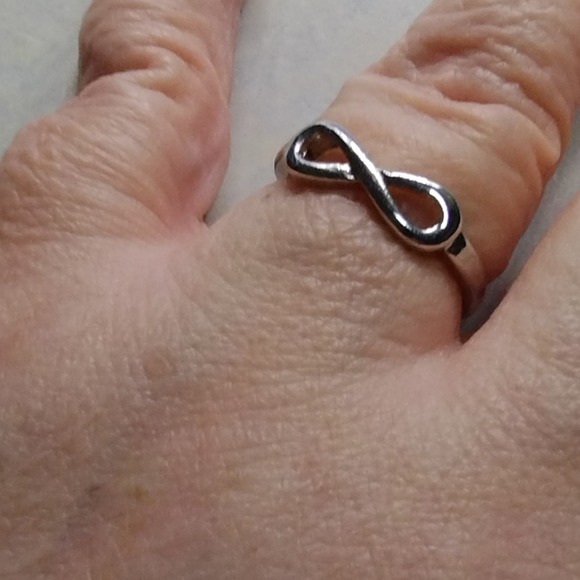 925 Infinity Symbol Ring - Picture 5 of 8